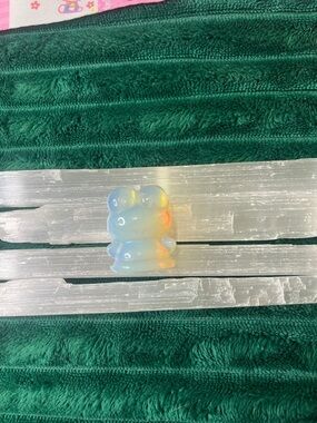 Opalite Kerropi Carving